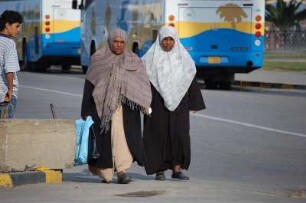 Hauptstadt Tripolis : Straßenszene in der libyschen Hauptstadt Tripolis, aufgenommen 2006