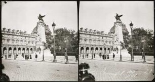 Paris. Place du Carrousel mit dem Monument für Léon Gambetta
