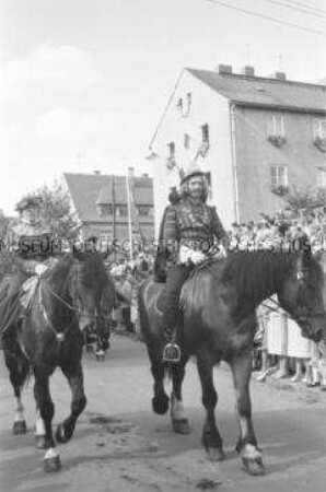 Teilnehmer des historischen Festzugs der Stadt Lauter (Sachsen) zum 800jährigen Jubiläum