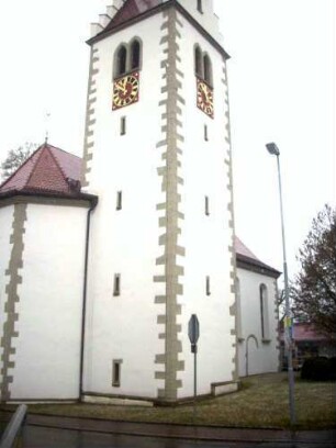 Ansicht von Nordosten mit Kirche über Kirchturm (im Kern Gotisch) - Glockenstube Barock erneuert
