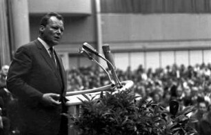 Freiburg: Stadthalle; Willy Brandt; spricht