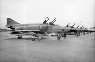 Bremgarten: Flugplatz; RF-4E Phantom; Ankunft und Aufstellung der Flugzeuge