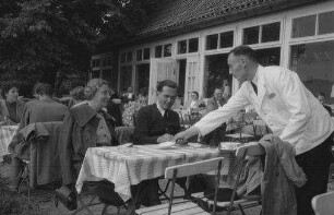 Fährhaus Rothenhusen: Catosies beim Café Rothenhusen Fährhaus