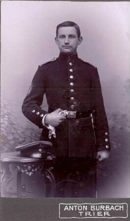 Soldat in Paradeuniform