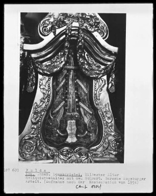 Silberner Altar — Bonifatiusreliquiare — Reliquiar mit dem Schädel des heiligen Bonifatius