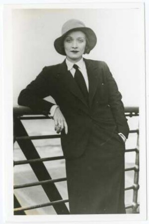 Marlene Dietrich (Ort unbekannt, 1931) (Archivtitel)