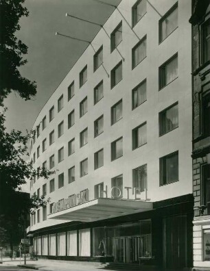 Hotel Kempinski, 1951-1952