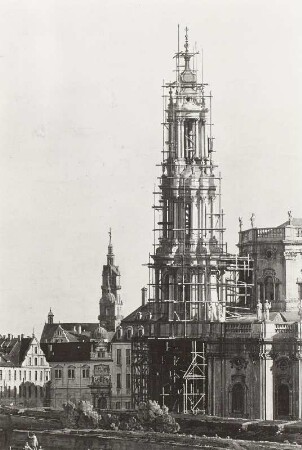 Dresden vom rechten Elbufer unterhalb der Augustusbrücke