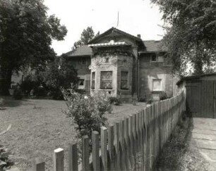 Gersdorf (Chemnitzer Land), Plutostrasse 36. Bergarbeitersiedlung. Beamtenwohnhaus. Gartensansicht