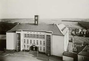 Volks- und Berufsschule