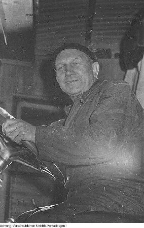 Verkehr, LKW-Fahrer hinter dem Steuer, 1954