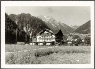 Österreich, Mayrhofen. Stilluptal mit Gasthof Stillupklamm