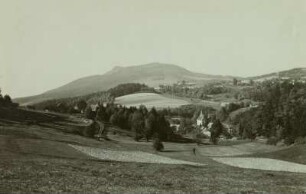 Lückendorf mit Hochwald, Blick nach Westen