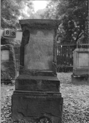 Grabstein 83 [Hahn S. 159]