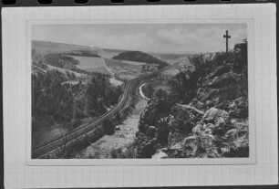 Meißen-Dobritz. Blick ins Triebischtal mit Götterfelsen, Ansichtskarte, Repro (Stadtarchiv Meißen)