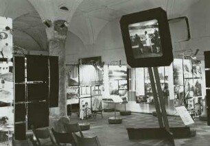 Exponate und Raumaufnahmen im Grünen Gewölbe, Pretiosensaal : Tageslichtprojektion, 1971