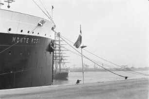 Reisefotos Dänemark. Kopenhagen. Passagierschiff "Monte Rosa" am Kai im Hafen. Teilansicht