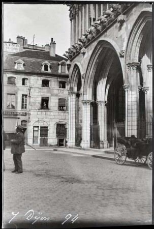 Dijon, Place Notre-Dame
