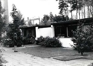 Privatgebäude, Straßen und Plätze in Karlsruhe. Waldstadt