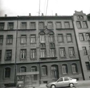 Zwickau-Nordvorstadt. Wohnhaus, Leipziger Straße 92. Straßenfront