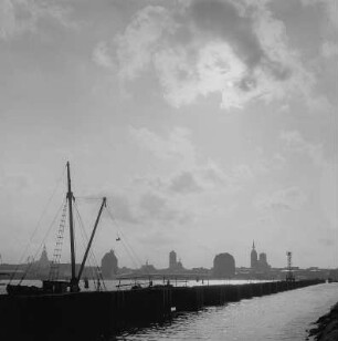 Stralsund. Panorama des Hafens
