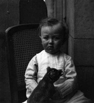 Dresden, Kinderporträt Hans Stich (geb. 1909)