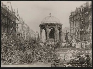 Goetheplatz. Illumination anlässlich der Feier von Goethes 150. Geburtstag.