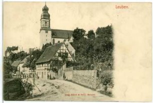Leuben. Dorfstraße und Kirche