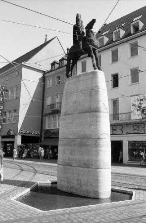 Freiburg i. Br.: Neu aufgestellter Bertoldsbrunnen
