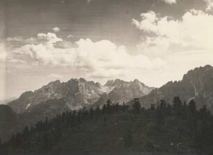 Lienzer Dolomiten. Blick vom Hochstein zum Laserz (?)
