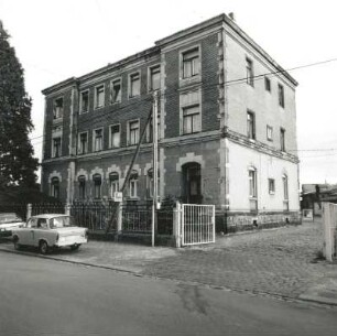 Dresden-Kaditz, Rankestraße 43. Wohnhaus (um 1900). Straßenansicht von Norden
