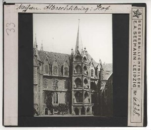 Meißen, Albrechtsburg : Hof, Treppenturm