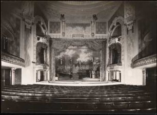 Stadttheater, Freiburg: Zuschauerraum, Blick zur Bühne