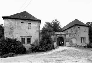 Senftenberg. Schloß (1544-1548, Ausbau 1570). Ansicht von Südwest