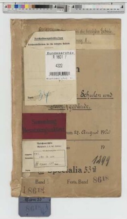 Beschlagnahmte Schulen und Fabrikgebäude
