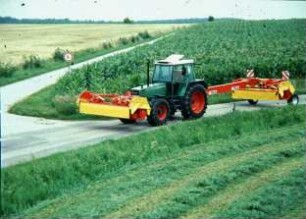 Fotografie: Futtererntetechnik, Trommelmähwerk, Frontmähwerk