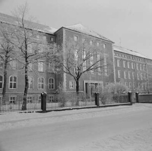 Sorbisches Institut für Lehrerbildung in Bautzen, Liststraße : Serbski wučerski wustaw w Budyšinje, Listowa droha : Bautzen / Budyšin