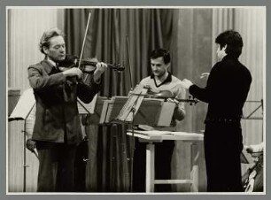 Eduard Melkus : Portrait Hartmut Haenchen (Dirigent) und Eduard Melkus (Geiger; links) während einer Probe für das Konzert mit dem Kammerorchester "Musica Nova" im Apollo-Saal der Staatsoper Berlin