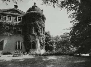 Herrenhaus Bagenz : Herrenhaus Bagenz, Gartenansicht mit Eckturm