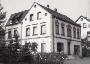 Wohn- und Geschäftshaus, Lauter (Sachsen)