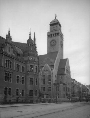 Rathaus Berlin-Neukölln
