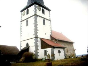 Kirche von Nordosten (Kirchturm als Chorturm mit Turmchor-Glockenstube zur Renaissance überarbeitet)