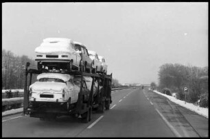Lahr: Autotrtransporter auf der Autobahn bei Lahr