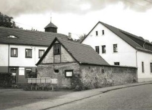 Cossebaude, Talstraße 9. Dreiseithof (Alte Presse, Alte Schule) (1850)