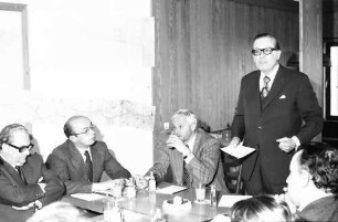 Kehl: Hafensiloturm; Regionalverband Südlicher Oberrhein, Pressefahrt mit Minister Eduard Adorno; Pressekonferenz im Hafen