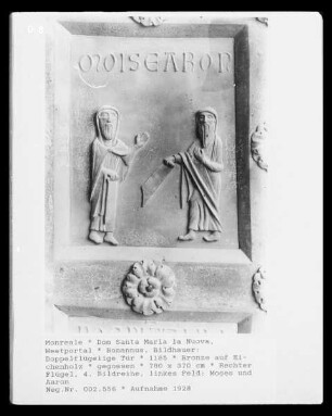 Bronzetür des Westportals — Moses und Aaron