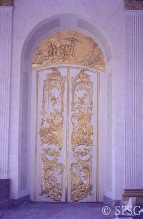 Berlin, Schloss Charlottenburg, Neuer Flügel, Speisesaal (Weißer Saal), R. 362, Tür, Detail.