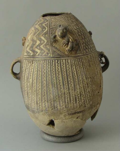 Clay vessel