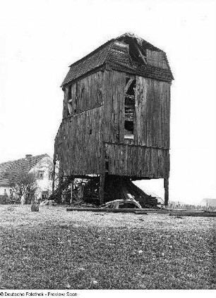 Relikt einer Bockwindmühle, Sachsen (vor 1945)