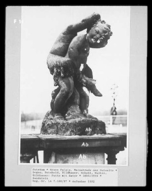Putto mit Satyr